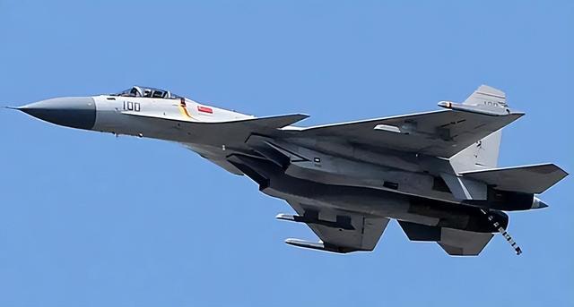 我国歼-15与美国战斗机对拼，空中力量的较量与启示，歼-15与美国战斗机空中对决，力量较量与启示
