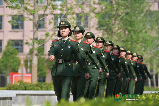 解放军女兵队列训练的独特魅力与挑战，解放军女兵队列训练的独特魅力与所面临的挑战