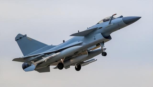 歼-10战斗机,先进的布局设计引领中国空军新时代,歼-10战斗机的先进布局设计,引领中国空军新时代的里程碑