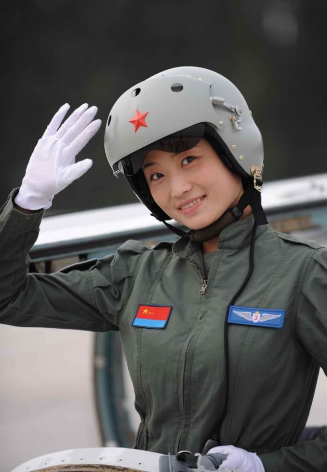 中国最美女飞行员，飞翔的优雅与力量，中国最美女飞行员，优雅与力量的飞翔之旅