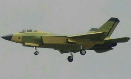 中国新型战斗机图片，揭示空中力量的崭新面貌，中国新型战斗机展示空中力量的崭新面貌图片曝光