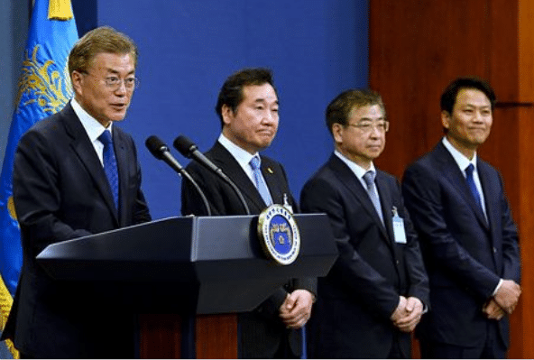 文在寅向韩国开炮，揭示与反思，文在寅对韩国的深刻揭示与反思