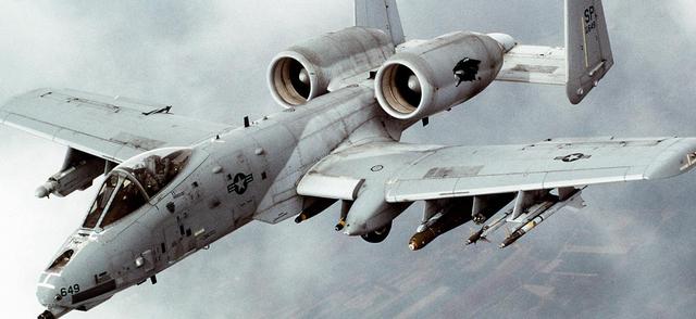 揭秘A-10攻击机的传奇，真实纪录片中的震撼影像，揭秘传奇A-10攻击机的真实影像，震撼纪录片揭秘幕后故事