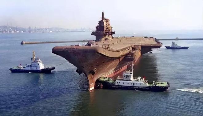 瓦良格号航母的意义，国家力量的象征与战略转型的契机，瓦良格号航母，国家力量象征与战略转型的关键契机