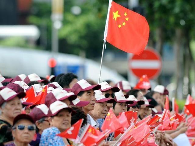 香港升旗仪式全程直播，展现共同的国家情怀与民族精神，香港升旗仪式全程直播，共同展现国家情怀与民族精神