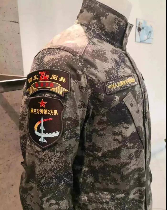 星空迷彩军装，荣耀与力量的象征，星空迷彩军装，荣耀与力量的交汇点