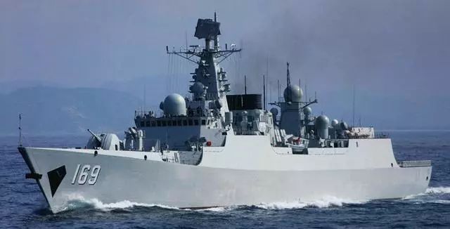 揭秘中国海军新型战舰052B型导弹驱逐舰的排水量，揭秘，中国海军新型战舰052B型导弹驱逐舰排水量详解