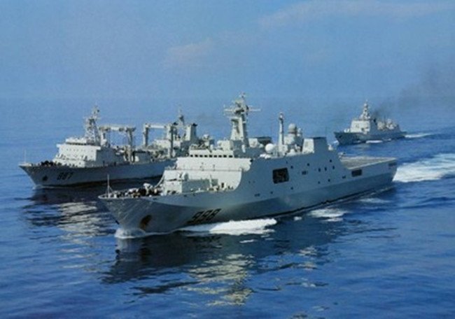 舰载机的军舰，探索海洋的空中力量与海上堡垒，舰载机军舰，空中力量与海上堡垒的海洋探索
