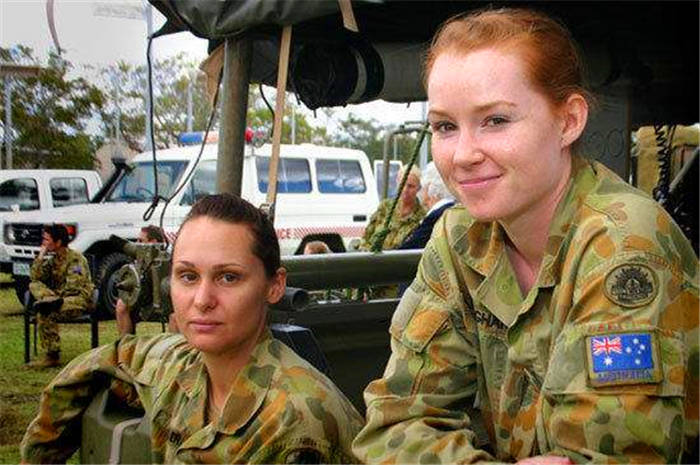 中国女兵在越南北湖,探寻未知的肺炎挑战,中国女兵在越南北湖迎战未知肺炎挑战