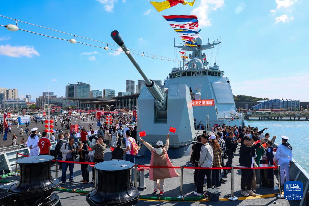 人民海军在山东青岛,蓬勃发展的海军力量与繁荣的海洋文化,山东青岛,蓬勃发展的海军力量与海洋文化的交融