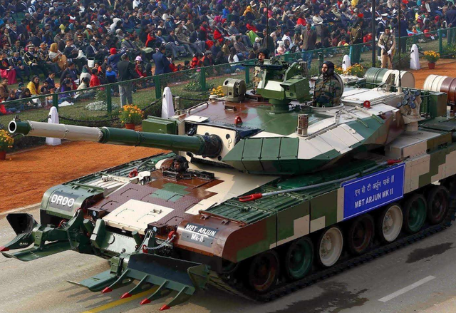 阿琼主战MK2,深度解析与前瞻,阿琼MK2主战坦克深度解析与前瞻