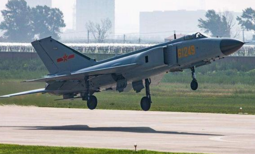 歼八与飞豹,中国空军力量的双璧,歼八与飞豹,中国空军力量的璀璨双璧