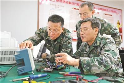 解放军报的四个字是谁书写的？，揭秘解放军报四字题字的书写者