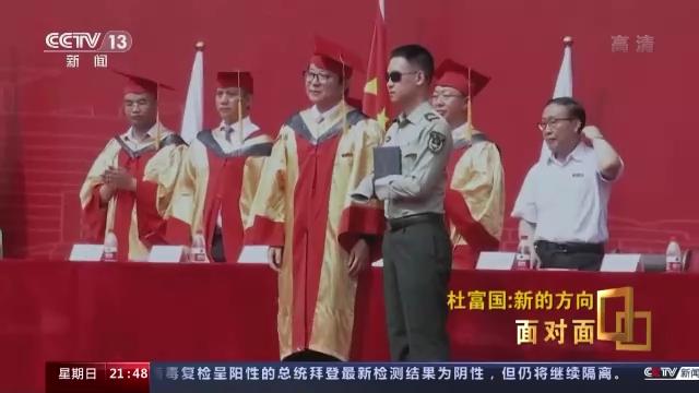 解放军八一勋章获得者的荣耀与担当，解放军八一勋章获得者，荣耀与担当的典范