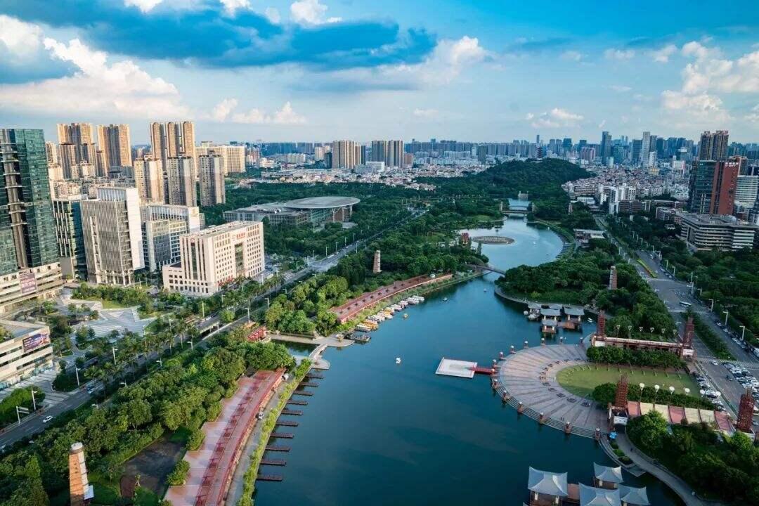 澳门正版精准免费——探索未来的机遇与挑战，澳门正版精准免费，未来机遇与挑战的探索