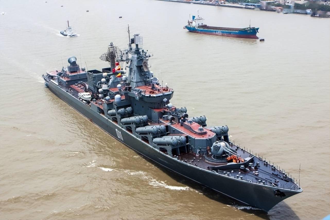 瓦良格号巡洋舰，历史、现状及其意义，瓦良格号巡洋舰，历史、现状与意义探究