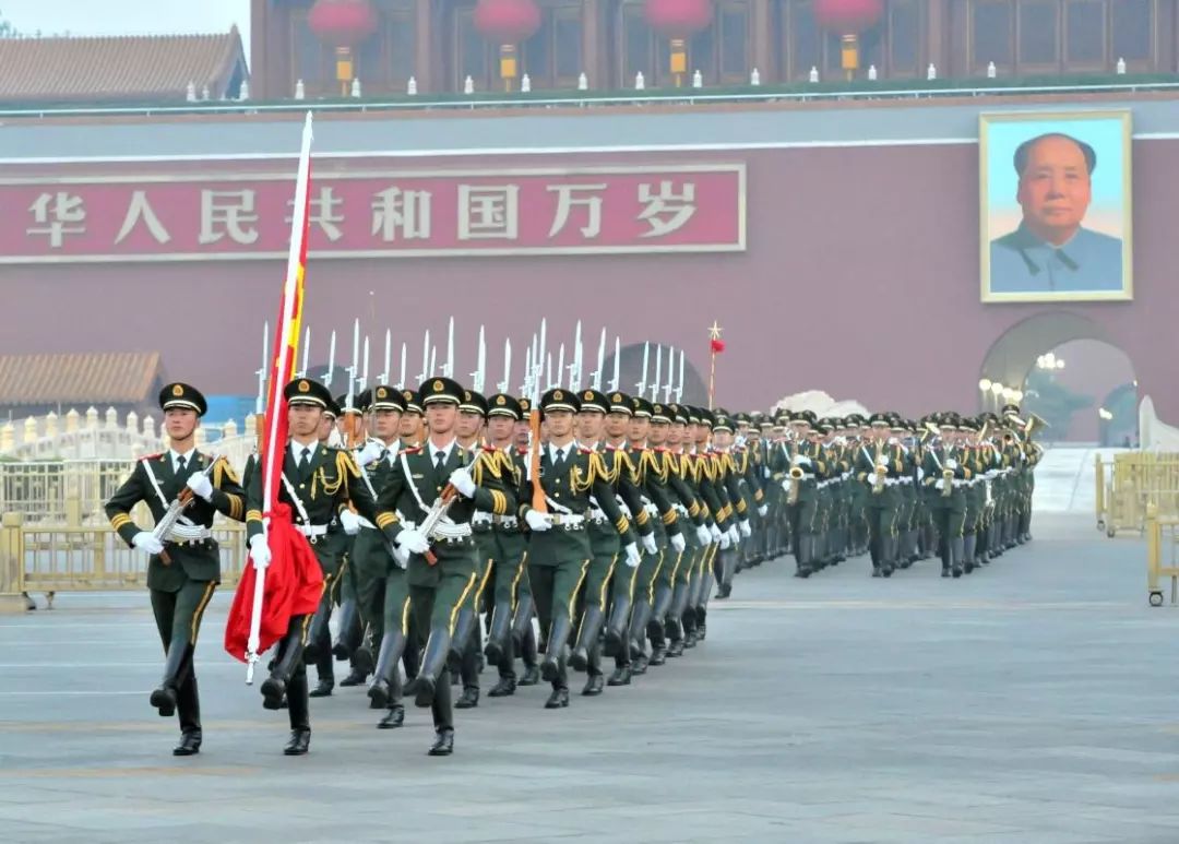 国旗护卫队图片大全，荣耀与责任的象征，国旗护卫队图片集锦，荣耀与责任的象征