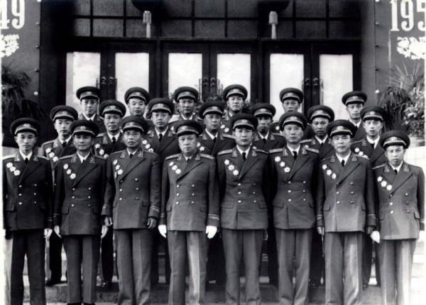 少将、中将、大将,中国军队中的高级官职,中国军队高级官职,少将、中将、大将的荣耀与担当