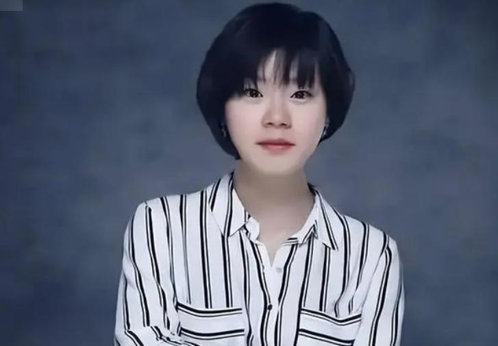 国庆阅兵中的璀璨明珠,女兵王小寒,国庆阅兵中的璀璨明珠,女兵王小寒的荣耀时刻