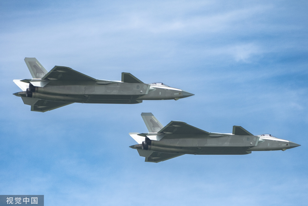 中国战机歼-20，五代机的杰出代表，中国五代战机歼-20的杰出风采