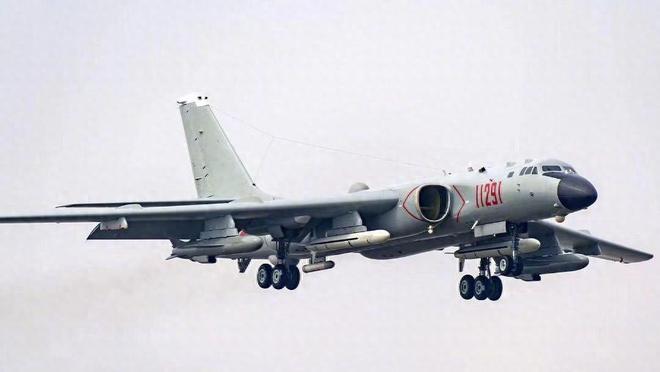 轰6K与B-52，空中巨无霸的对比与探析，轰6K与B-52，空中巨无霸对比探析
