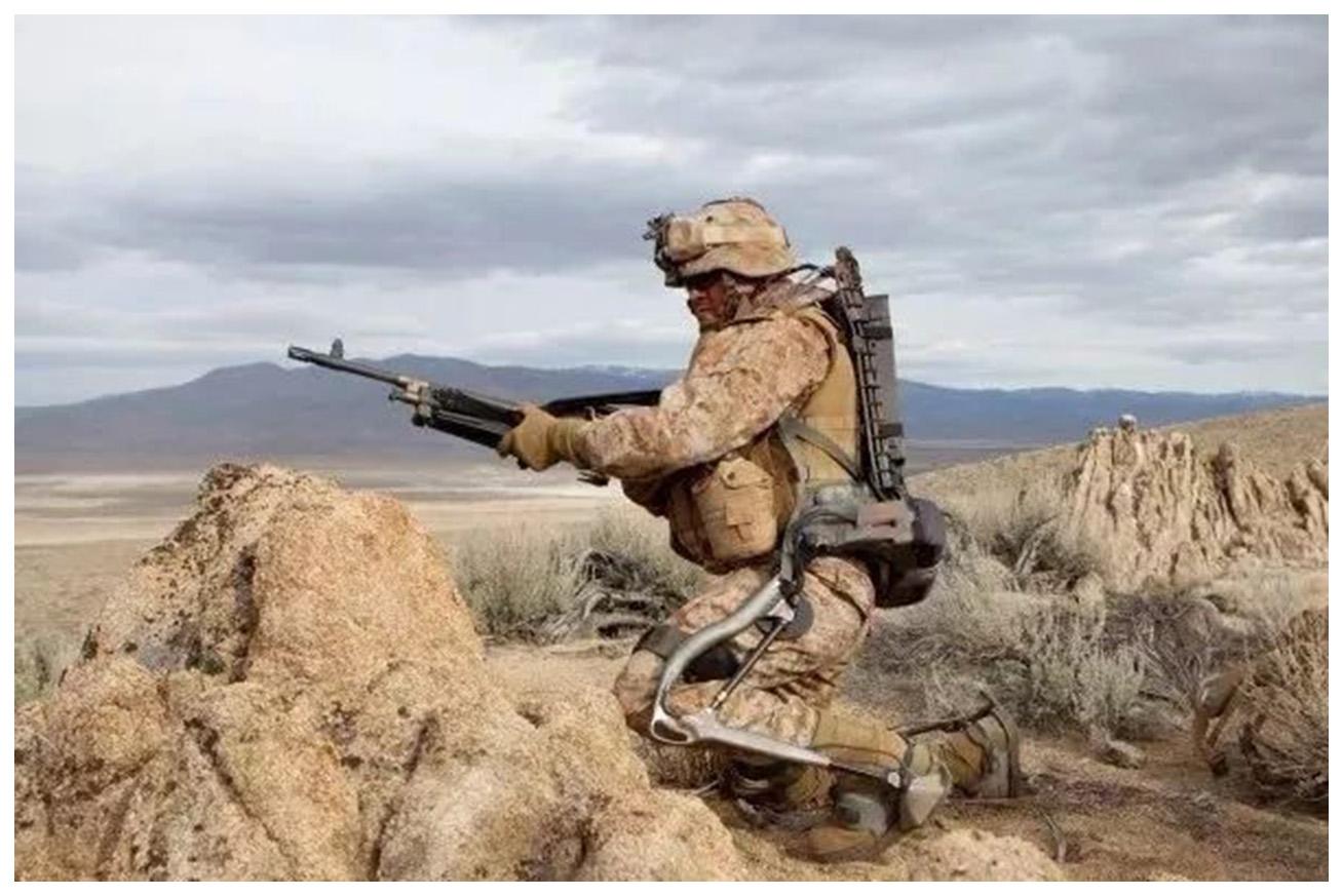 美国士兵的装备，现代化武装力量的基石，美国士兵装备揭秘，现代化武装力量的基石