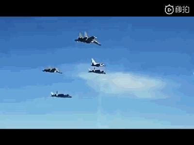 歼-10C的对地打击能力，现代战争中的多面手，歼-10C的对地打击能力，现代战争中的多面手角色