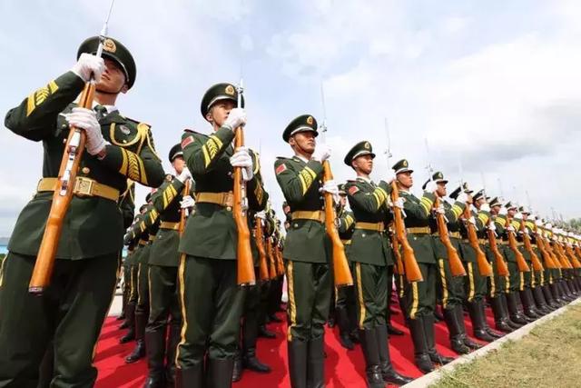 国旗护卫队介绍，荣耀与责任，国旗护卫队的荣耀与责任介绍