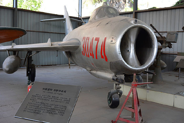 歼-5战斗机的详细介绍,歼-5战斗机深度解析