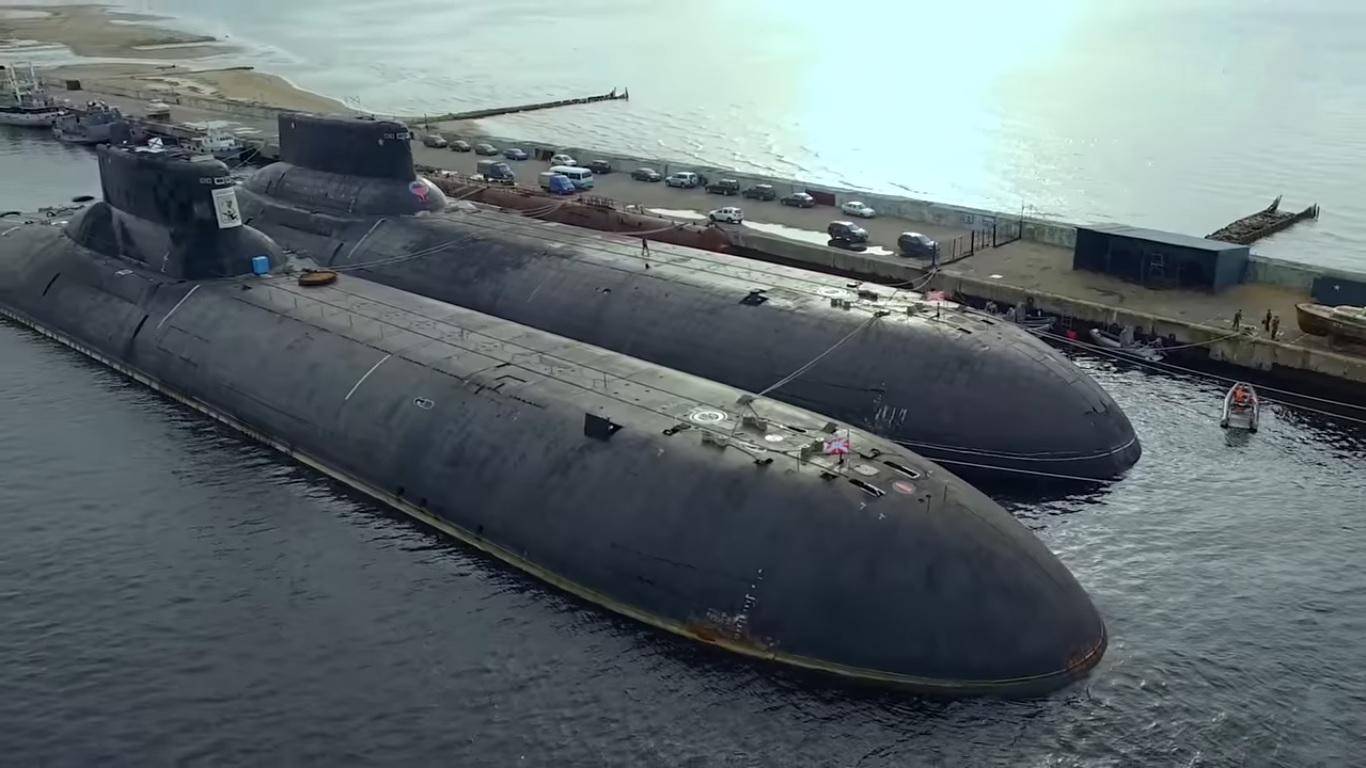 大型潜艇，深海探索的先锋，深海先锋，大型潜艇探索揭秘之旅