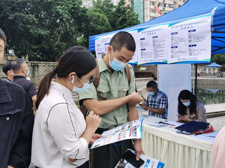 部队涨工资最新动态2021，深度解读与影响分析，部队涨工资最新动态解读与影响分析（2021版）
