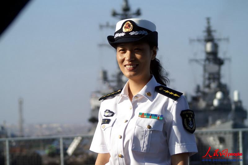 美丽的中国女兵图片，展现时代风采与力量之美，中国女兵风采，时代力量与美丽之展现