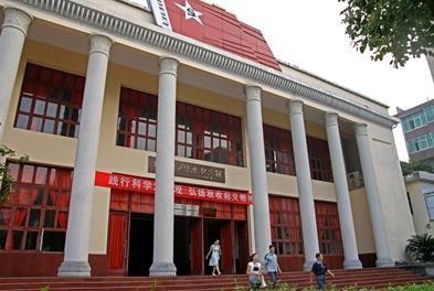 中国人民解放军军旗设计者，一位伟大的设计背后的英雄，中国人民解放军军旗设计英雄，伟大设计背后的无名英雄