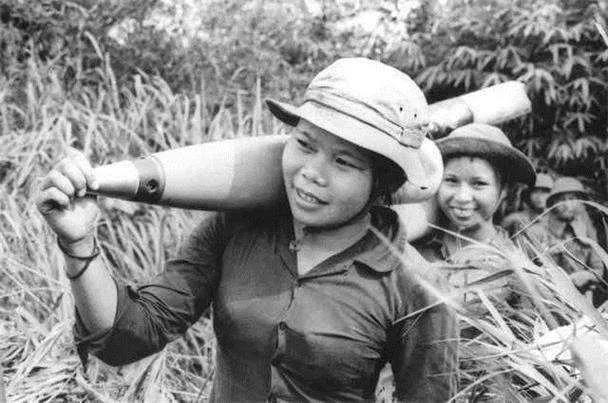 越南女兵服装，传统与现代交融的体现，越南女兵服装，传统与现代交融之美