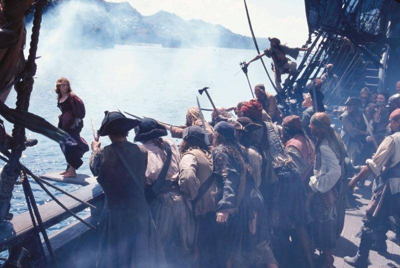 昆仑舰遇海盗，一场惊心动魄的海上历险，昆仑舰遭遇海盗，惊心动魄的海上历险之旅