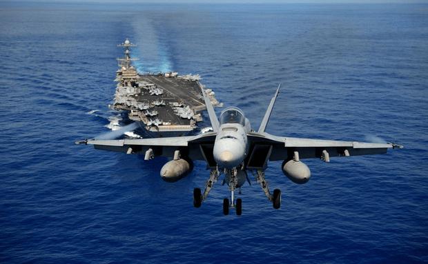 航空母舰船底，设计与功能解析，航空母舰船底设计及其功能解析