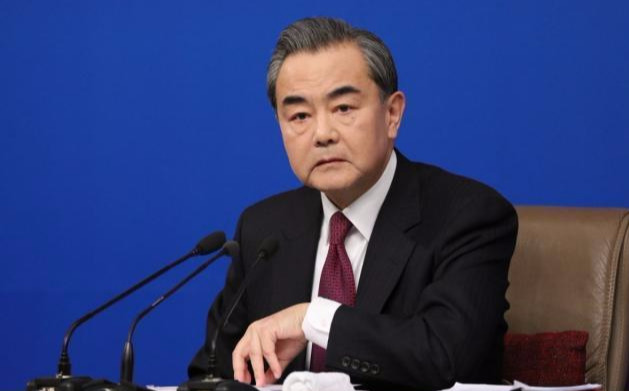 现任外交部部长是王毅。，王毅担任外交部部长