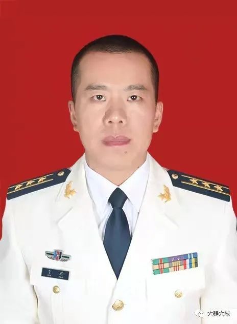 海军崔亚奇简介，海军将领崔亚奇简介