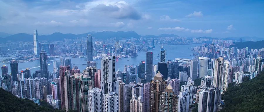 今晚香港9点35分，星光璀璨的时刻，香港星光之夜，夜晚9点35分的璀璨瞬间