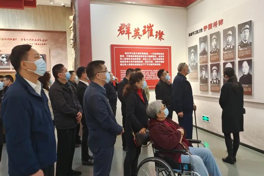 中国人民解放军军旗设计者，传承与荣耀的象征，中国人民解放军军旗设计者，传承军魂，荣耀象征