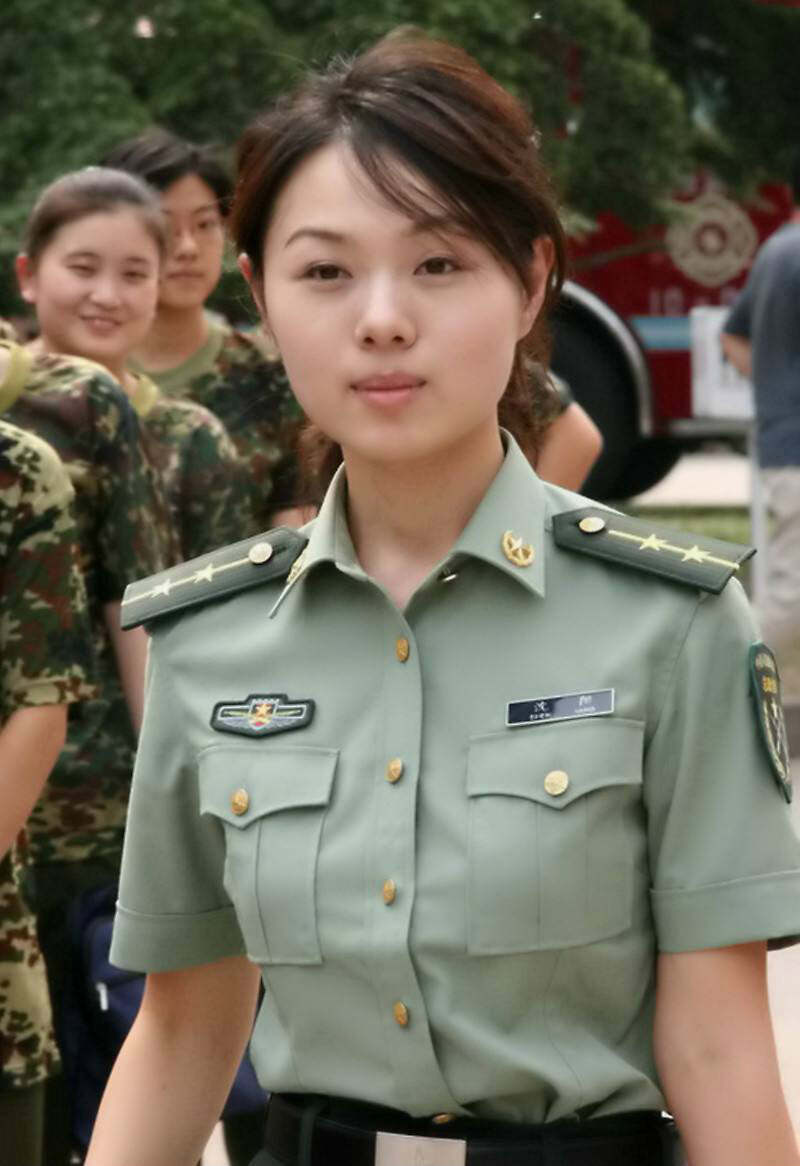 特别漂亮的女兵，英勇与美丽的双重赞歌，女兵风采，英勇与美丽的双重赞歌