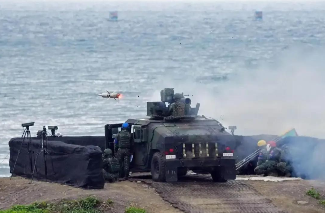 美国与台湾武器关系，历史、现状及其影响，美国与台湾的武器关系，历史、现状与影响探究