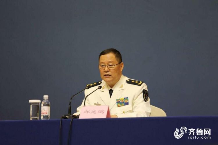 海军潘立新简介，一位海军英雄的壮丽人生，海军英雄潘立新的壮丽人生简介