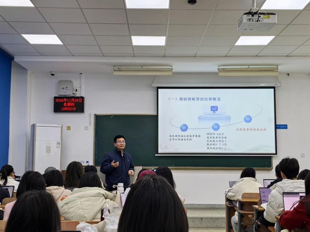 刘代华，时代之光，照耀前行，刘代华，时代之光，照亮前行之路
