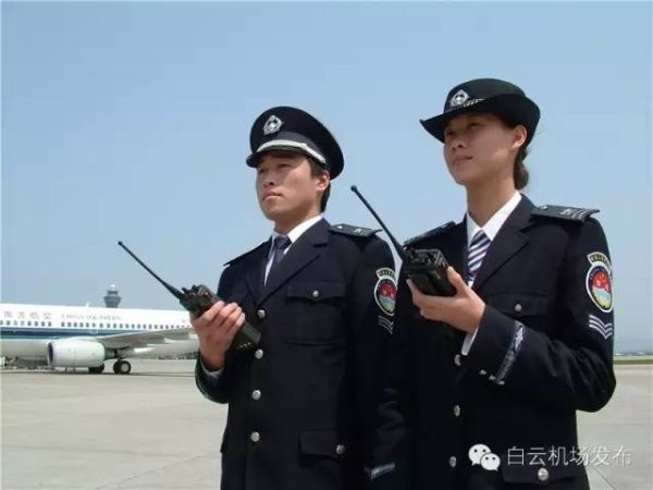 探索与解析，关于83式武警制服的历史与特色，揭秘83式武警制服的历史特色与解析