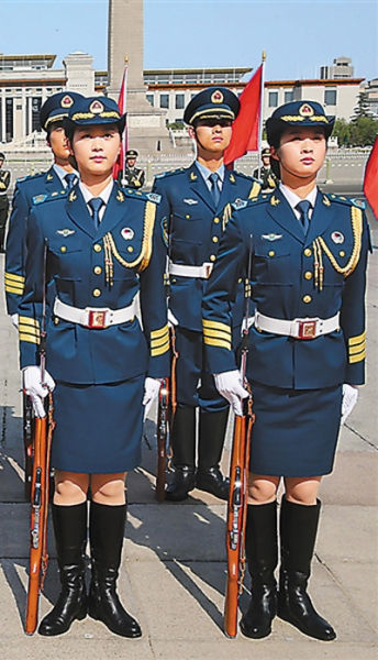 三军仪仗队男兵靴子的独特风采，三军仪仗队男兵靴子的风采展示