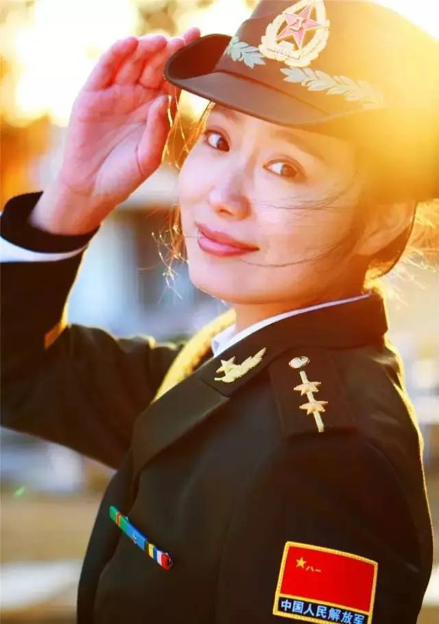 最漂亮的中国女兵图片,展现巾帼英雄的风采,巾帼英雄风采,最美丽中国女兵图片展示