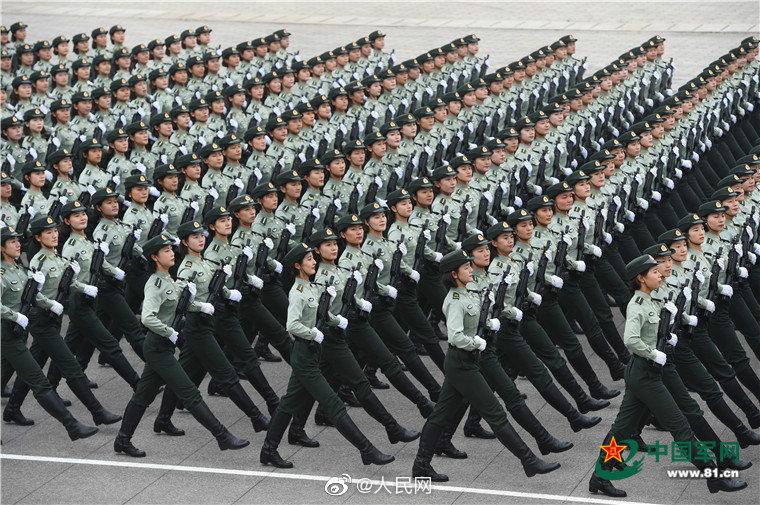国庆70周年阅兵，女兵方队的独特风采与力量之美，国庆70周年阅兵，女兵方队展现独特风采与力量之美