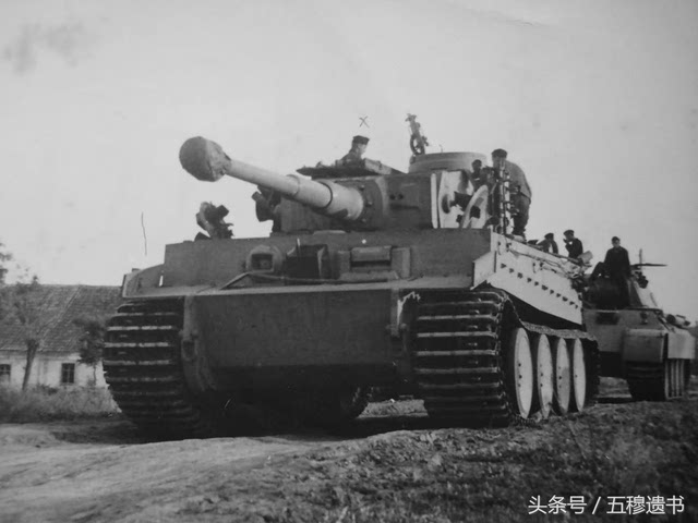 虎式坦克,二战中的钢铁巨兽,虎式坦克,二战钢铁巨兽的霸主