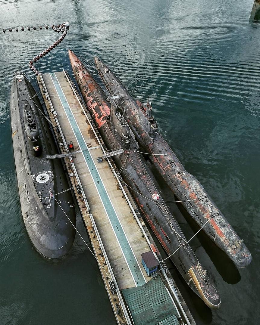 潜艇第一基地成立时间及其历史背景与意义,潜艇第一基地成立时间、历史背景及其意义探究